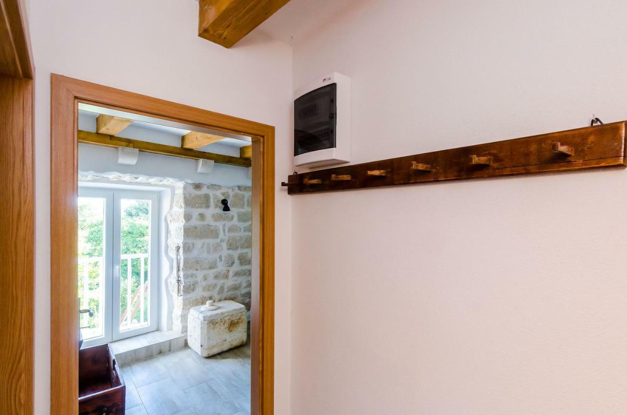 Apartments Korita Maranovici Екстер'єр фото