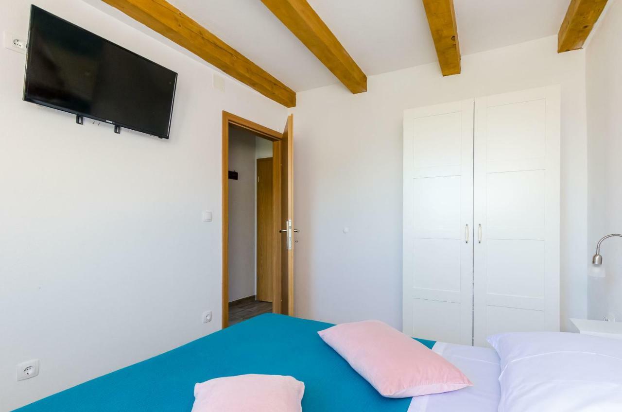 Apartments Korita Maranovici Екстер'єр фото