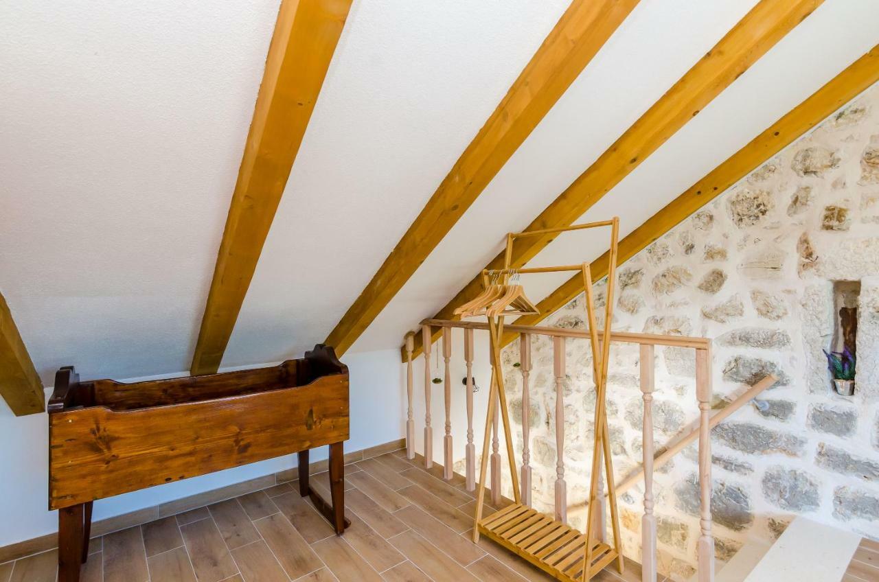 Apartments Korita Maranovici Екстер'єр фото